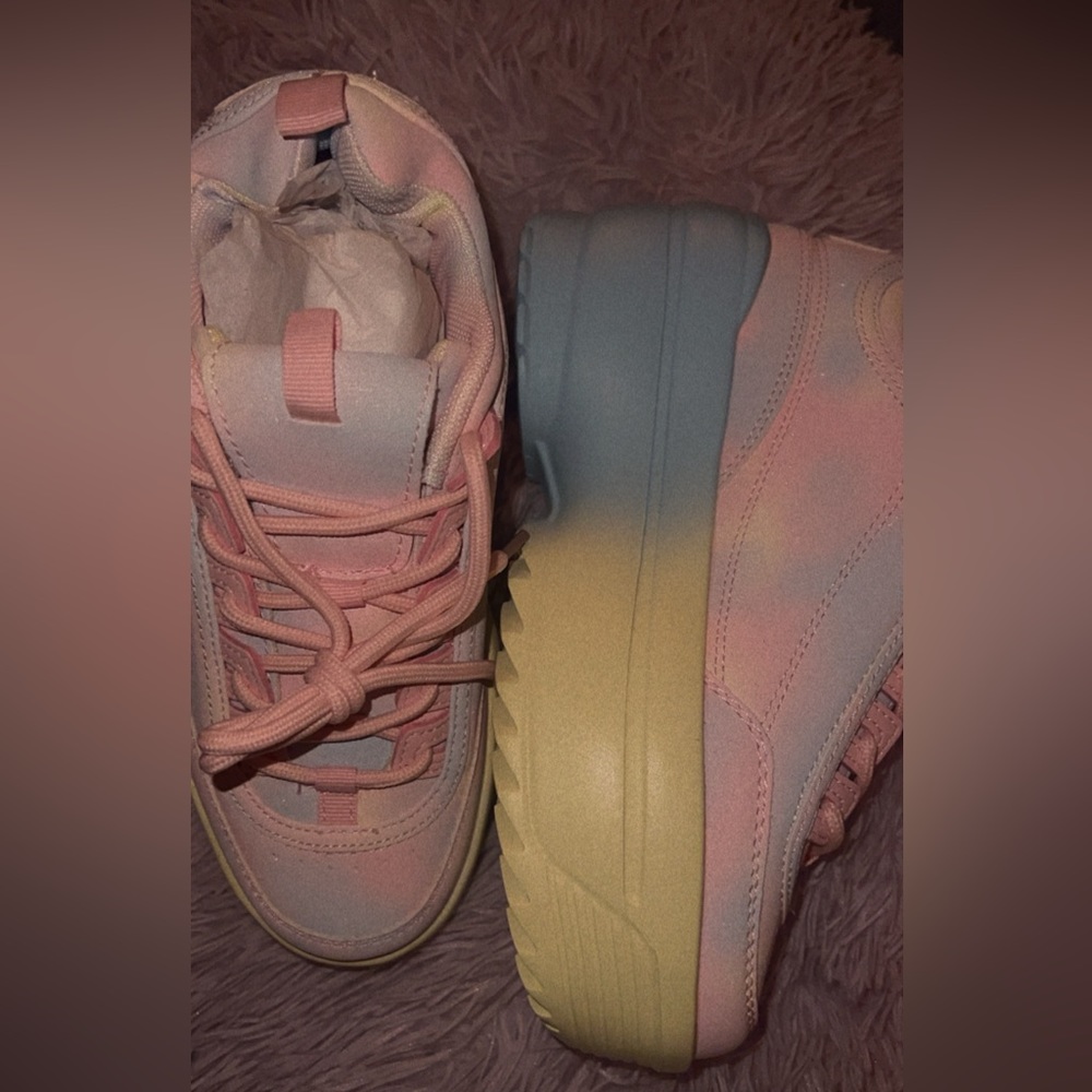 Platform - Picture 3 of 5